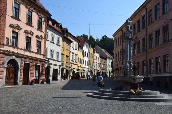 fontaine pour se reposer Ljbljana