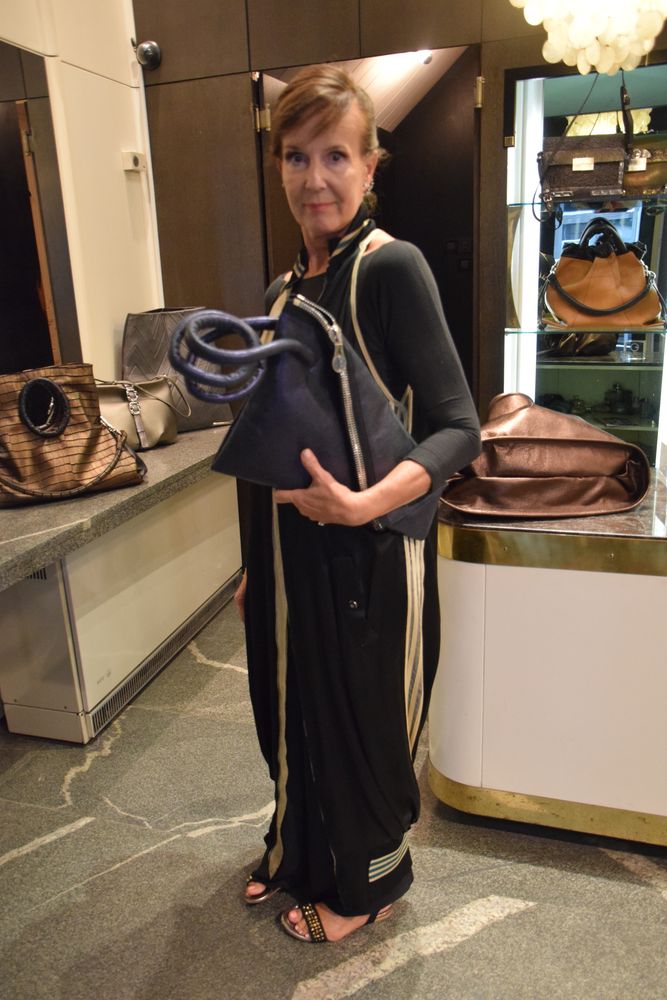 Marjeta Grosels imagine des sacs élégants à Ljubljana