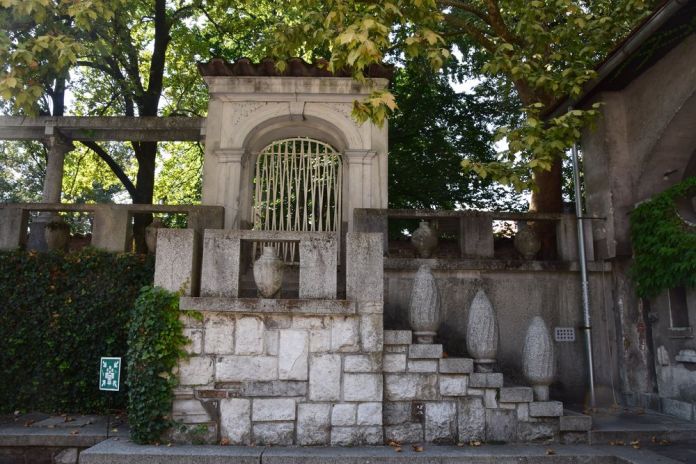 escalier menant à la pergola