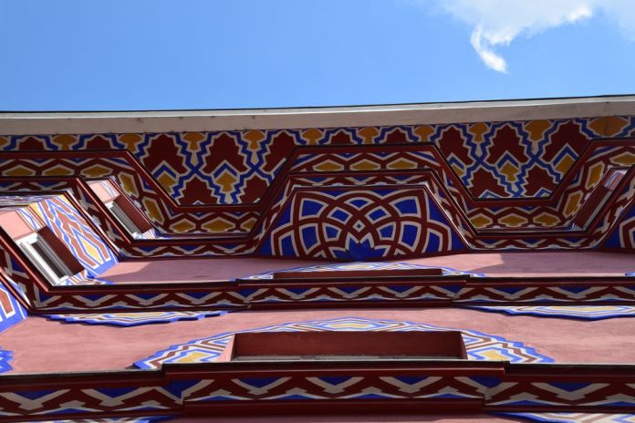 décor sur toutes les parties de la banque coopérative de Ljubljana