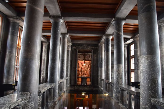 premier étage bibliothèque ljubljana