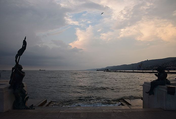 trieste donnant sur la mer au centre ville