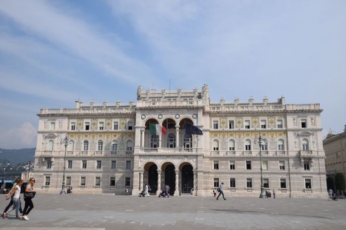 palais du gouvernement à trieste