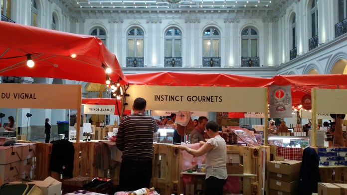 le palais de la bourse s'ouvre à la gastronomie bordeaux