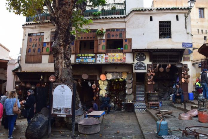 Place Seffarine Medina de Fès