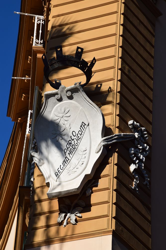 plaque décorative grand hôtel Eden Naples