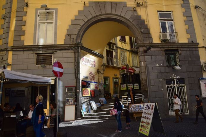 Naples scène de rue