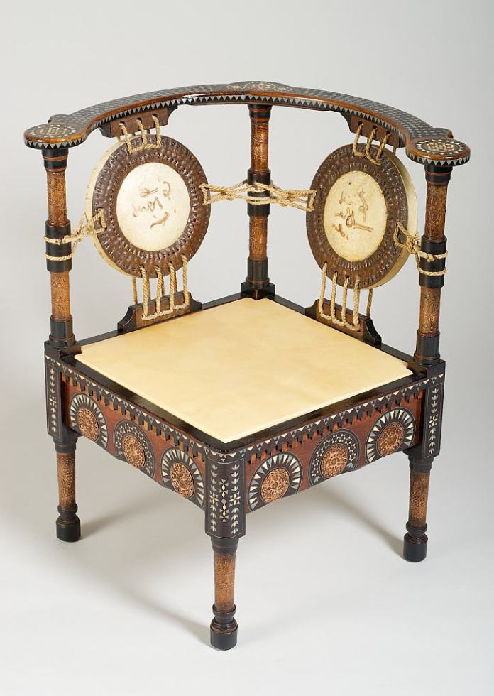 chaise d'angle carlo Bugatti 1900-1902