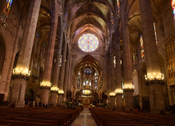 cathédrale de palma vitraux