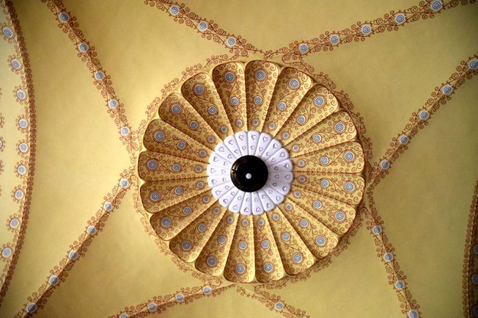 plafond peint mairie targu mures