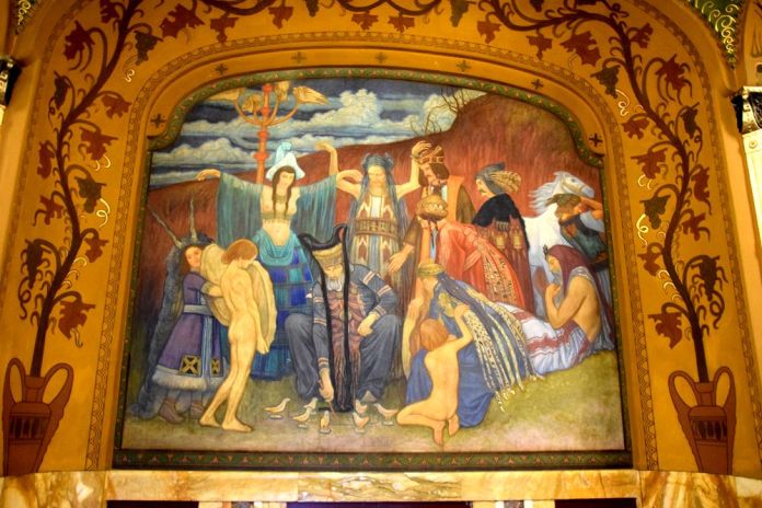 panneau du palais de la culture targu mures