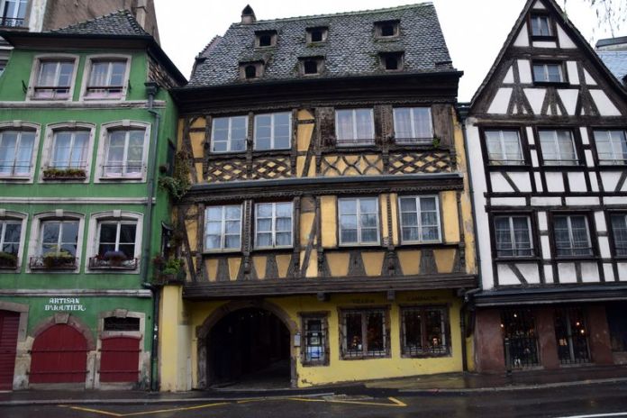 ensemble de maison Grande Île strasbourg