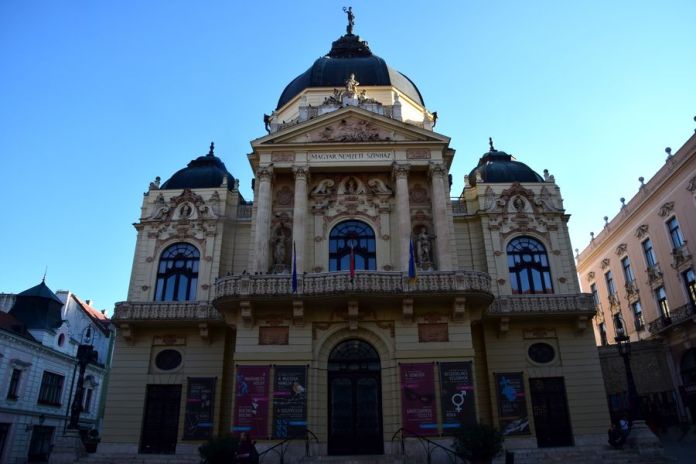 théâtre national de Pécs