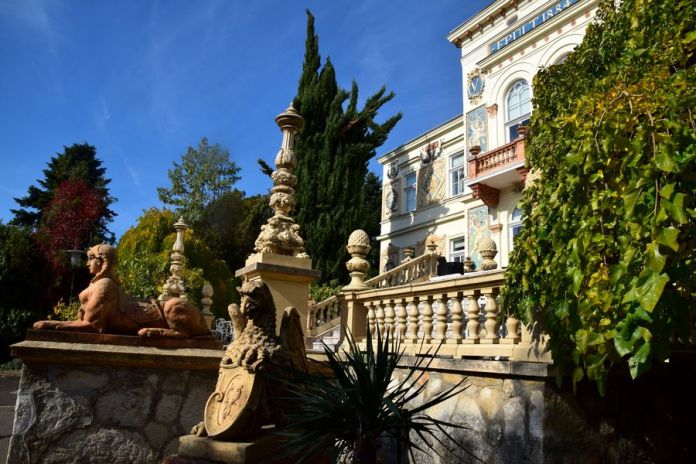 ode à la céramique Zsolnay