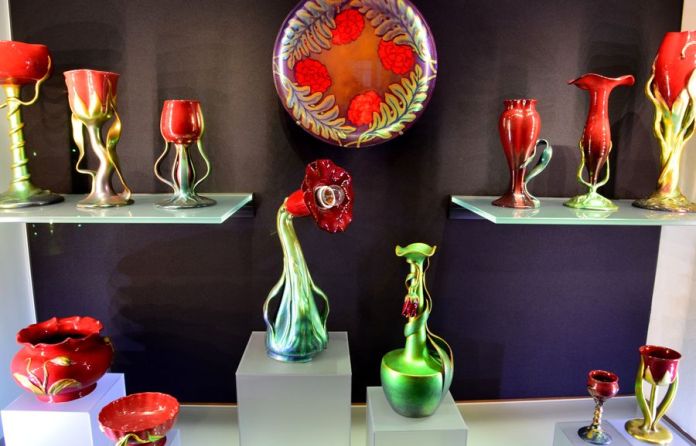 vitrine zsolnay musée