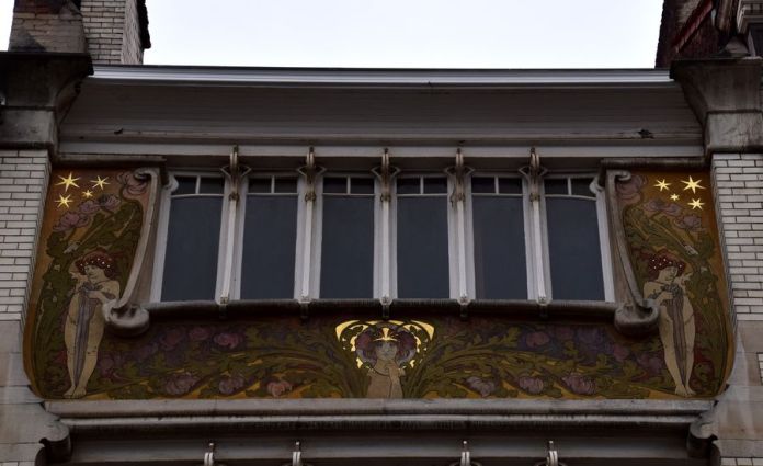 immeuble à sgraffite dessiné par Roosenbooma Bruxelles