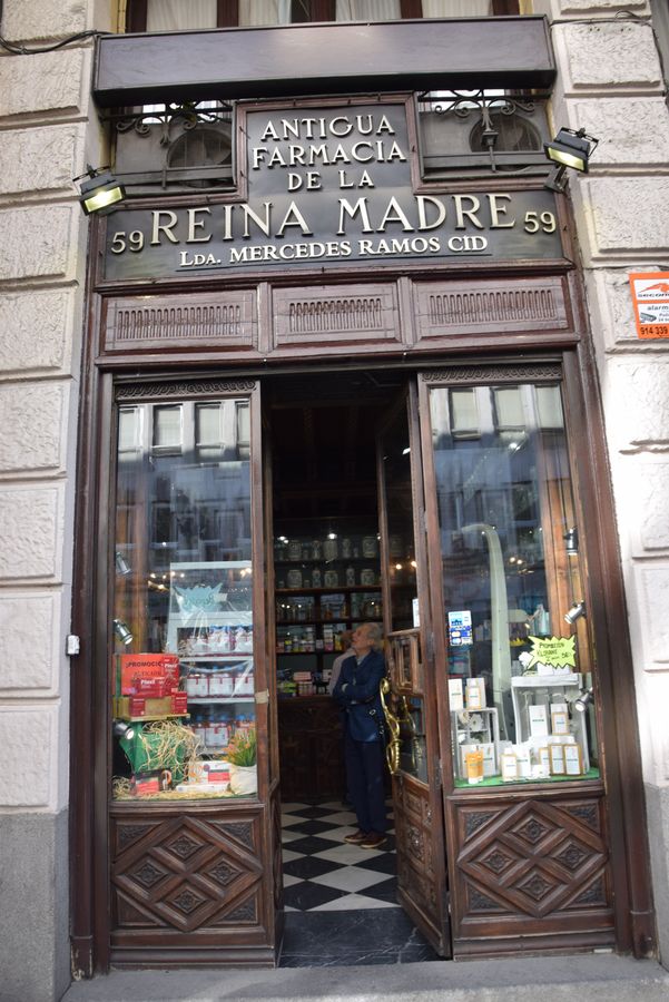 antigua farmacia de la reina madre madrid
