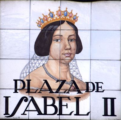 plaza de Isabel II madrid