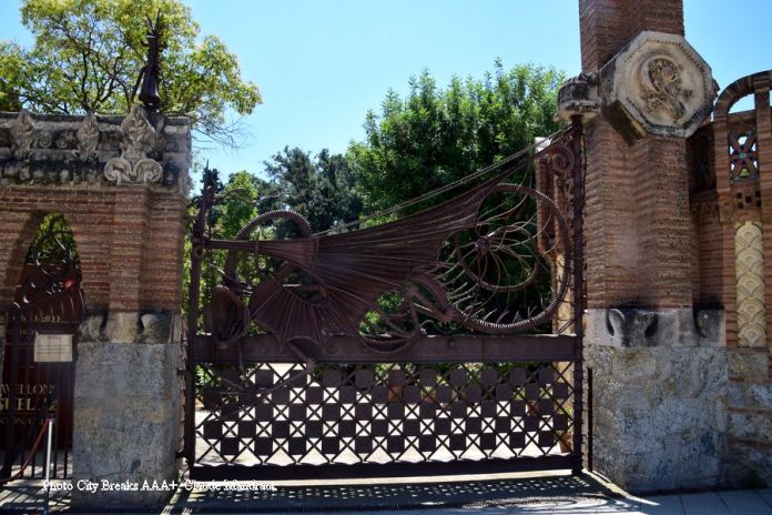 portail pavillons Güell