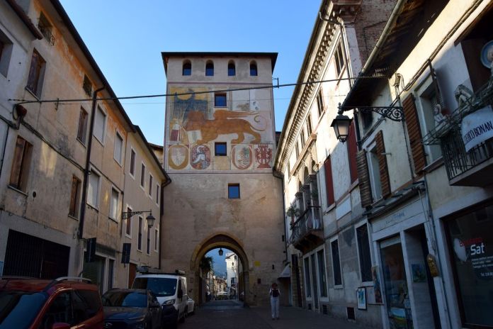 BassanodelGrappa, Italie, Italy, porte
