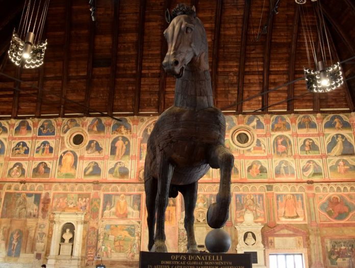 Padoue, Padova, Italie, Italy, PalazzodellaRagione, cheval