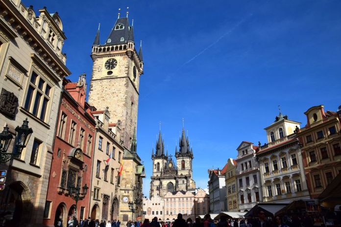 Prague, Vieille Ville, Hôtel de Ville, église du Tyn