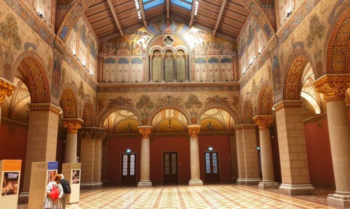 hall roman budapest