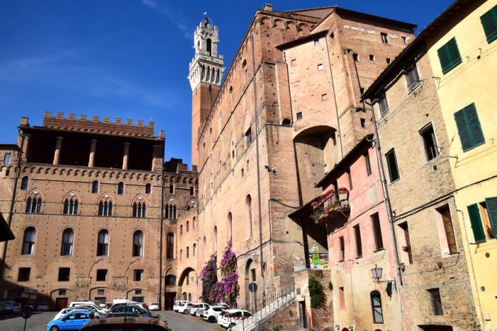 arrière de la piazza del campo