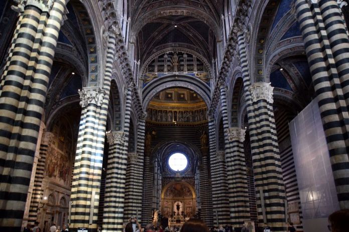intérieur de la cathédrale de sienne