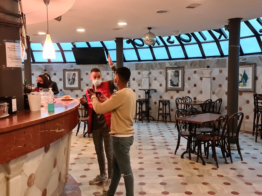 bar en marbre du Kiosque de l'Arenal Bilbao